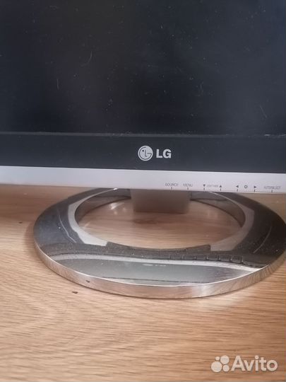 Монитор LG