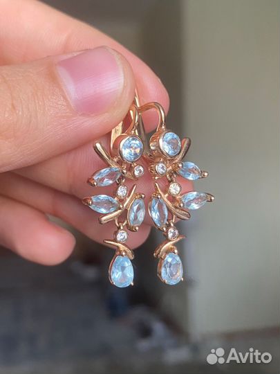 Золотые серьги