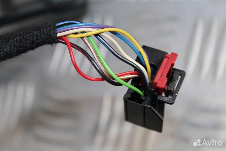 Зеркало левое Volkswagen Passat B7