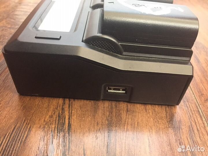 Зарядное устройство Dual Battery Charger DC-LCD