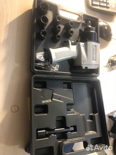 Пневмогайковерт