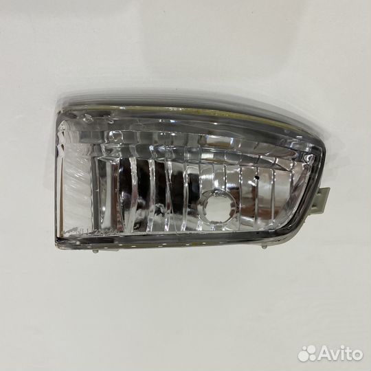 Фара противотуманная Toyota Mark 110 L