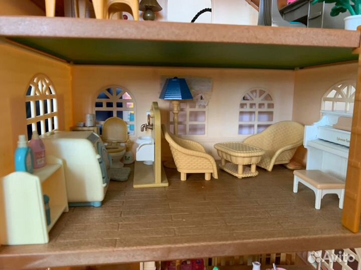 Домик кукольный