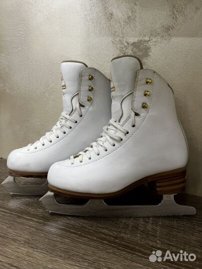 Фигурные коньки jackson elle