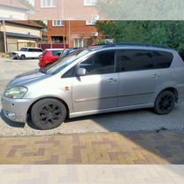 Toyota Avensis Verso 2.0 MT, 2001, 230 000 км, с пробегом, цена 700 000 руб.