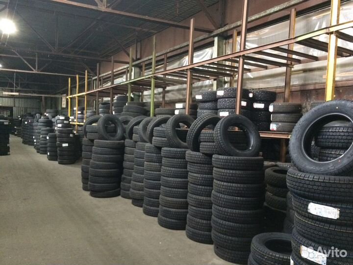 Kumho Road Venture M/T KL71 235/75 R15