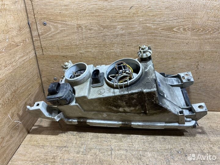 Фара левая Skoda Octavia Tour дорест 141779