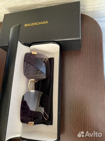 Солнцезащитные очки новые balenciaga оригинал