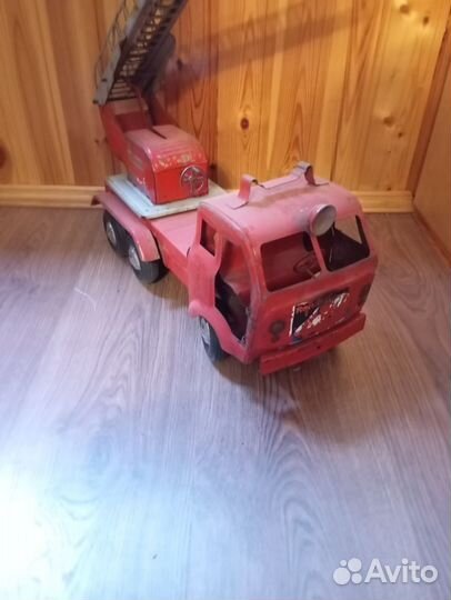 Машина пожарная сим