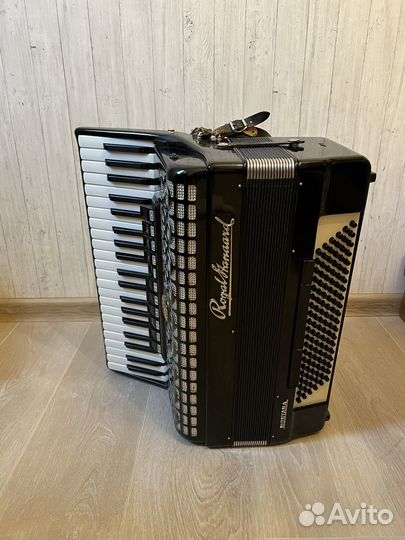 Аккордеон Royal Standart Montana
