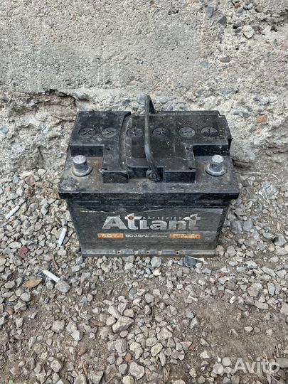 Аккумулятор автомобильный 60 ач