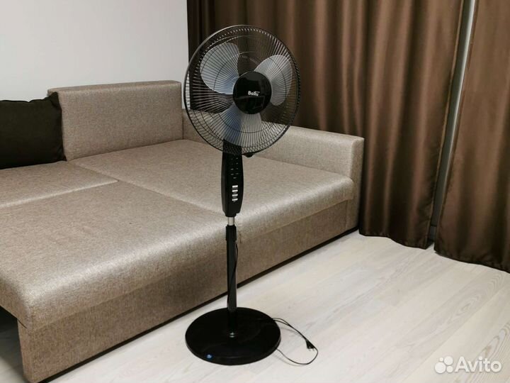 Вентилятор бытовой осевой Ballu bff-871r чёрный