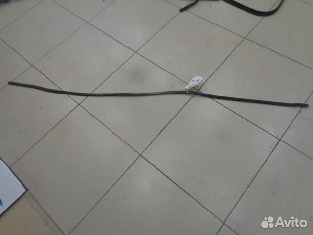 Уплотнитель двери задней левой Infiniti QX56 JA60