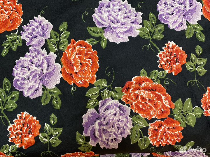 Отрез ткани шелк