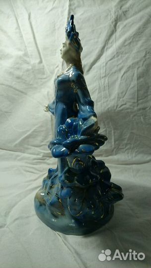 Статуэтка 