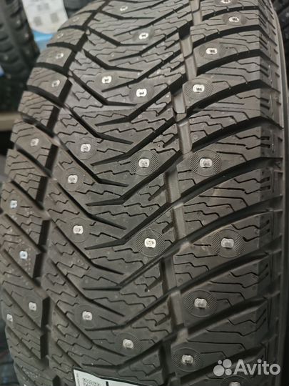 Yokohama IceGuard Stud IG65 235/50 R18