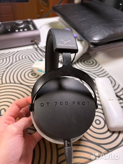 Beyerdynamic dt 700 pro x