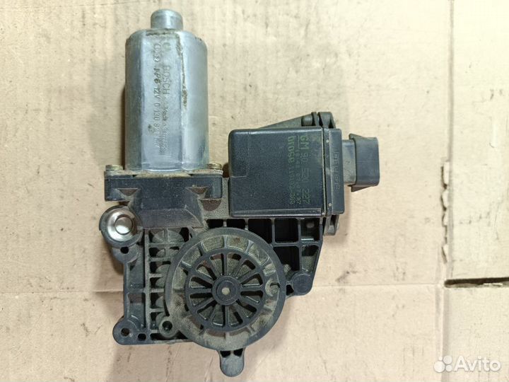 Моторчик стеклоподъемника Opel Vectra