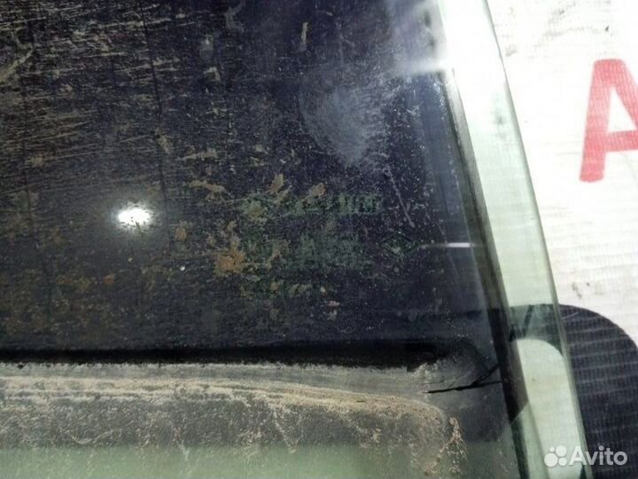 Стекло двери заднее правое Renault Megane 3
