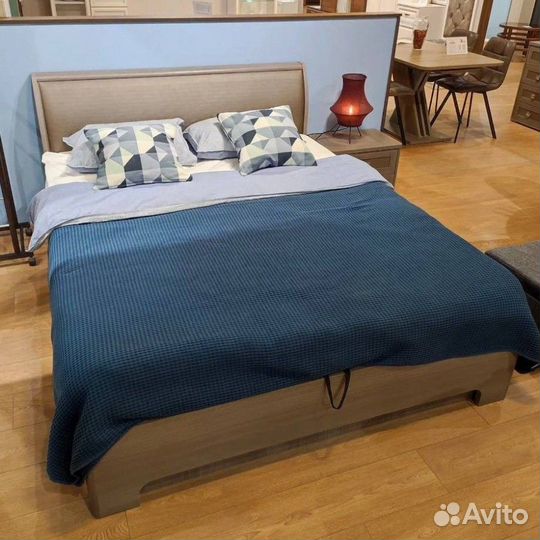 Кровать новая двуспальная