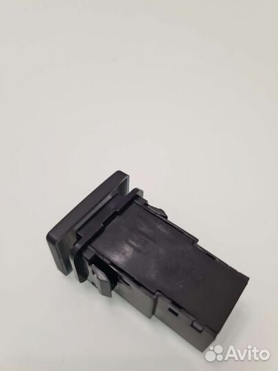 Кнопка обогрева руля Mitsubishi Outlander