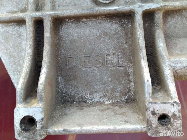 Кронштейн двигателя Volkswagen Passat B5 1997