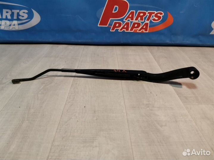 Поводок стеклоочистителя передний левый Chevrolet