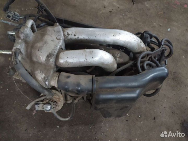 Инжектор в сборе Мазда 323BA