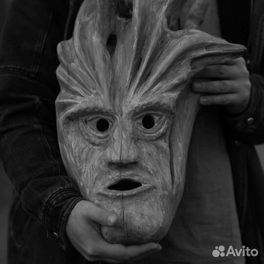 Деревянная маска. Можжевельник. Интерьер