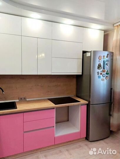 Кухонный гарнитур в современном стиле на заказ