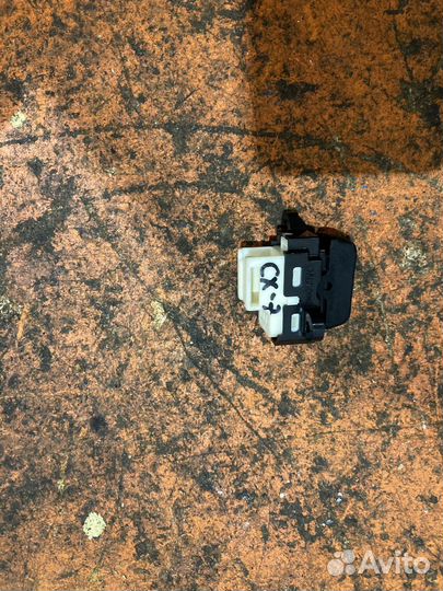 Кнопка центрального замка L Mazda CX 7 2007-2012