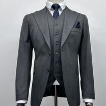 Мужской классический костюм, Москва