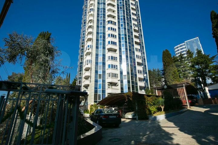 3-к. квартира, 95 м², 4/15 эт.