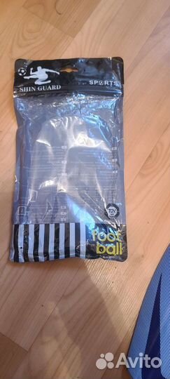 Футбольные щитки