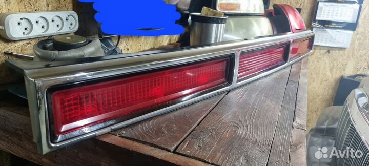 Фонарь Lightbar Lincoln Town Car 95 рестайлинг