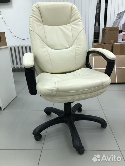 Офисное кресло экокожа б/у