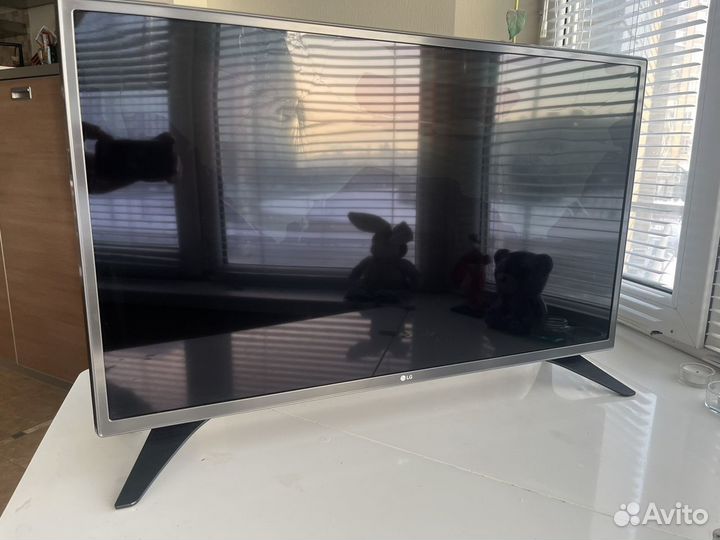 Телевизор lg SMART tv 32 бу