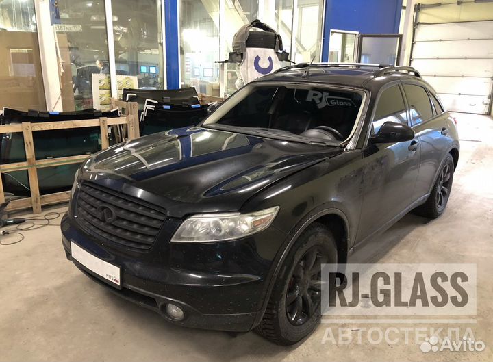 Стекло лобовое на Infiniti Fx35 / Fx45 (S50)