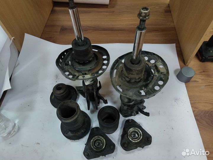 Honda civic Type R амортизаторы перед комплект