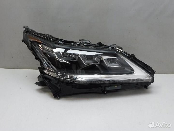 Фара правая Lexus LX570