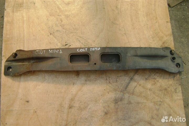 Усилитель бампера передний Mitsubishi Colt Z34AM