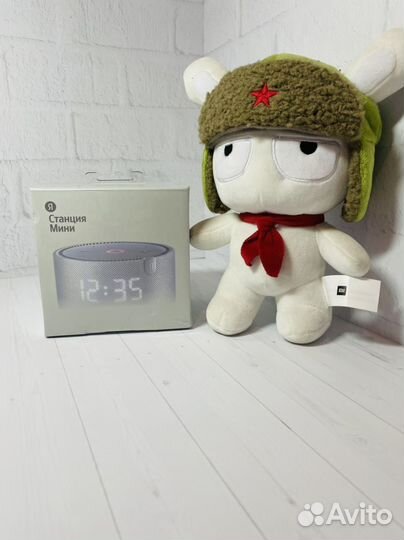 Яндекс Станция Мини с часами