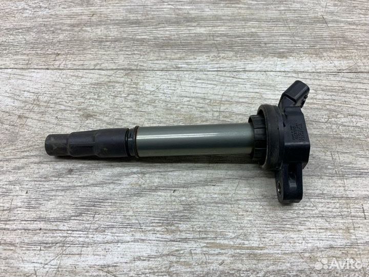 Катушка зажигания Toyota Avensis универсал 2ZR-FAE