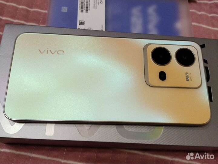 Смартфон Vivo V25e