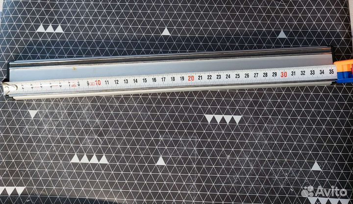 Держатель инструмента в гараж магнитный