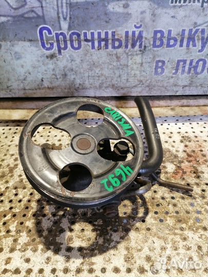 Насос гур Mitsubishi Carisma