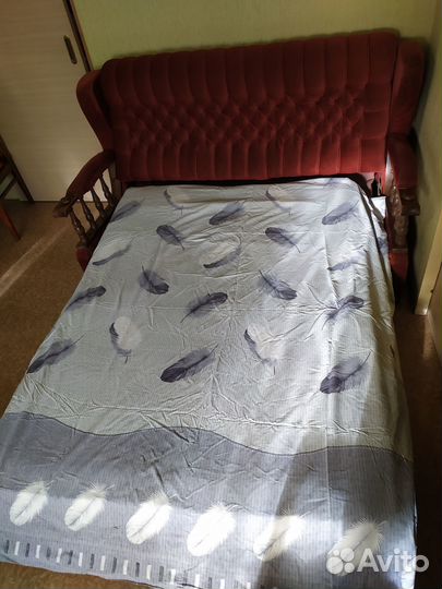 Старинный диван бу