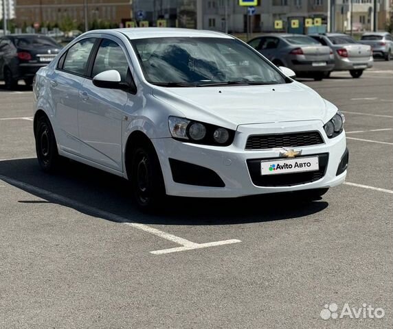 Chevrolet Aveo 1.6 MT, 2015, 163 558 км с пробегом, цена 749000 руб.