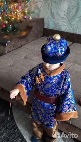 Костюм (Императора).Зайчика и Снеговика