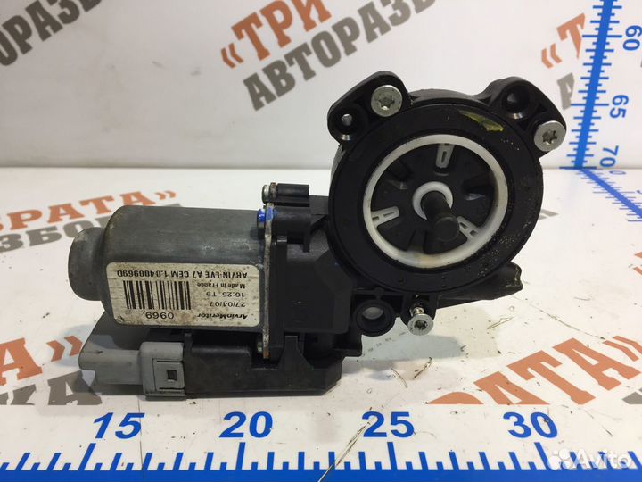 Моторчик стеклоподъемника задний левый Лев